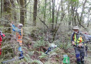 Marking the tunnel line